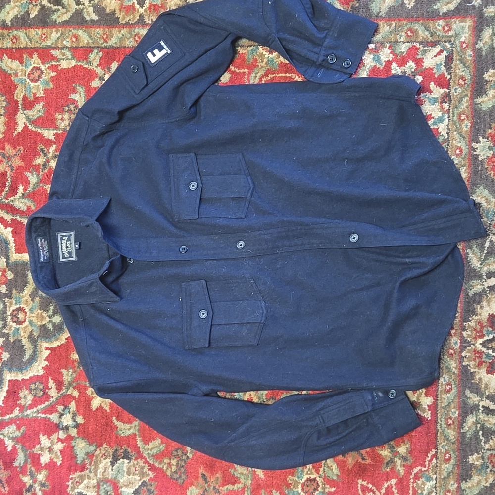 Facconable Wool Medium Button Up Navy Longsleeve … - image 7